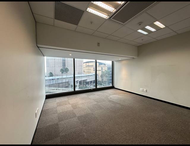 1,039M² OFFICE TO LET IN SANDTON CENTRAL
